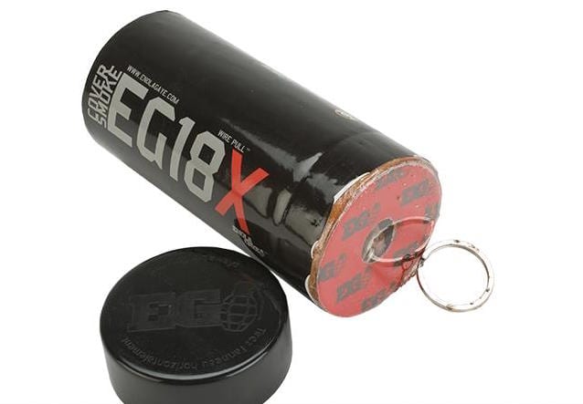 EG18X Smoke Grenades (3 Pack-White) - Image 3